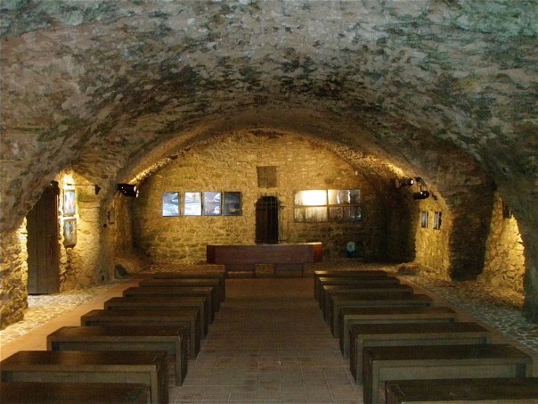 Picture of underground chapel in Rabi castle